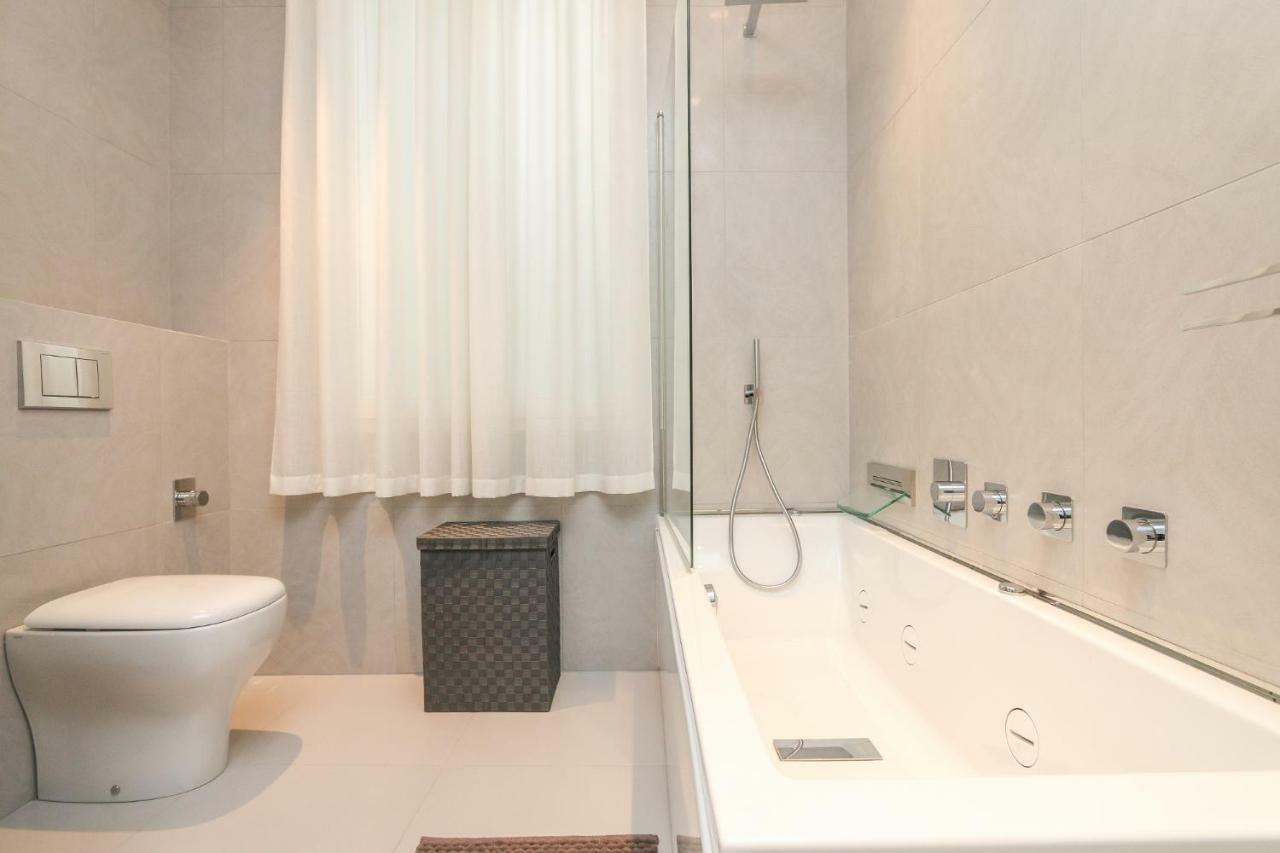 نيس Seafront Modern Apartment المظهر الخارجي الصورة